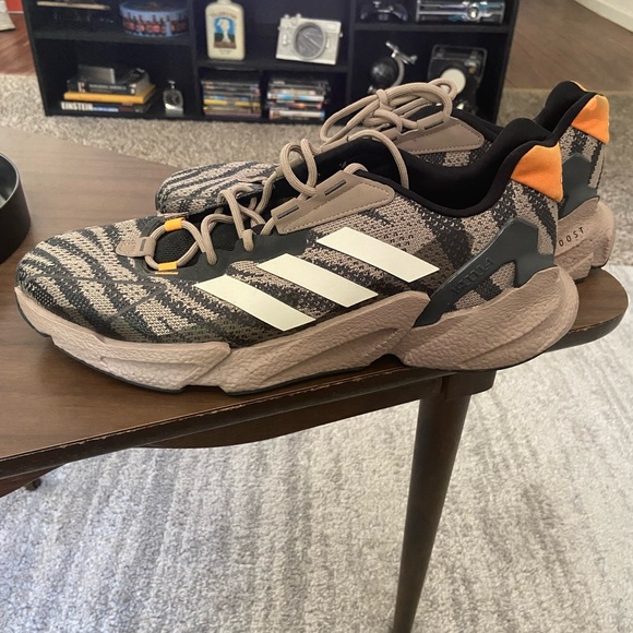 Adidas chalky brown Net BOOST running sneakers. - Picture 10 of 11